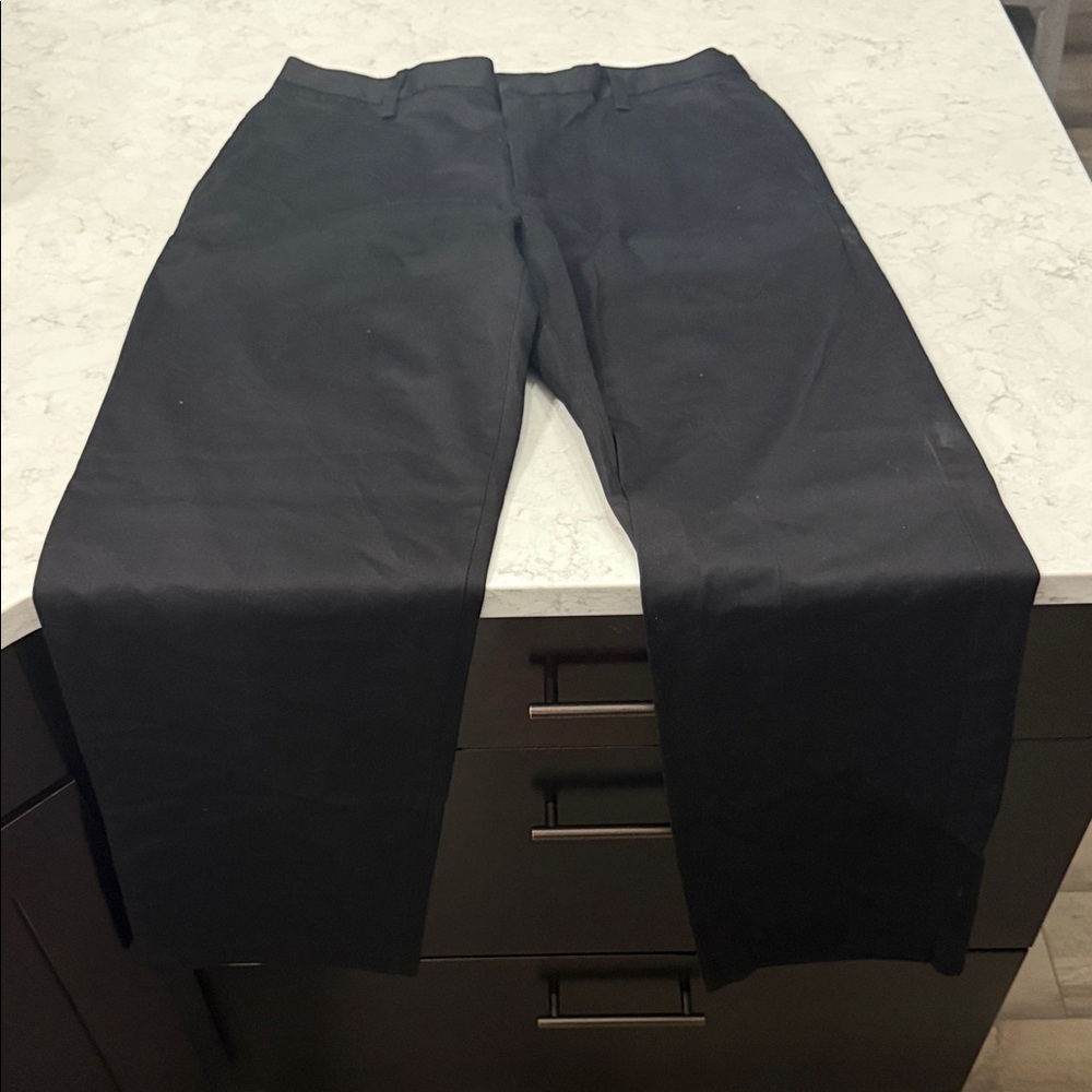 Dockers Men's Charcoal Dress Pants